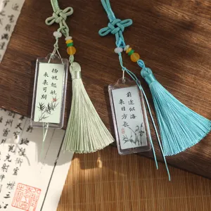 Chinesischer Stil Quaste Schlüsselanhänger und Taschenanhänger mit Kalligrafie Anhänger.