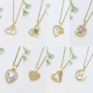 Squisita Collana a Catena in Oro Acciaio Inossidabile per Donna Ciondolo Cuore in Rame Intarsiato Zirconia Stile Versatile Moda Pendolare Gioielli Quotidiani Regalo