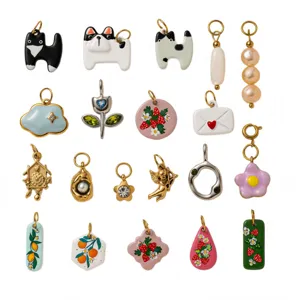 Collezione di ciondoli in acciaio inossidabile placcato oro 18K per gioielli DIY