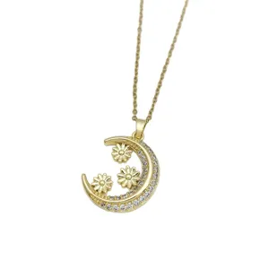 Collana con ciondolo a luna dorata con zirconi cubici scintillanti e dolci fiori per donne.