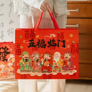 Retro Rot Weißer Karton Chinesisches Neujahr Festliche Geschenktüte Mit Bandgriff Karikatur Glücksgott Bedrucktes Muster Segen Verpackung Tragetasche Für Party Feiertag Dekoration