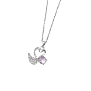 Elegante collana in acciaio inossidabile con cigno in zircone di rame per gioielli donna