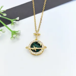 Collana con ciondolo pianeta dorato da donna, elegante gioiello in rame con catena.