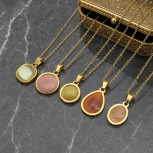 Collana con Ciondolo in Resina di Rame con Catena in Acciaio Inossidabile di Moda per Donna Elegante Placcato Oro Geometrico Rotondo Goccia d'Acqua Catena da Clavicola