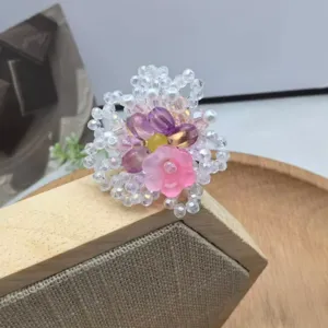 Anello floreale in vetro con perle di cristallo fatto a mano per donne, gioielli DIY.