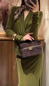 Suede woven handbag for women 2025 new trendy crossbody bag elegant small square bento bag
