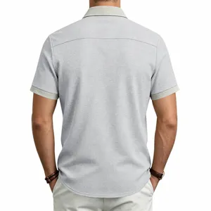 Heren casual korte mouw wafel polo shirt achterkant detailweergave, comfortabele ademende stof.