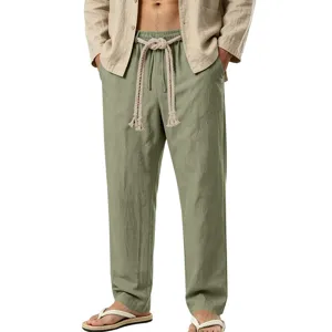 Detalle de pantalón casual de lino para hombre, pantalón recto transpirable con cordón ajustable.