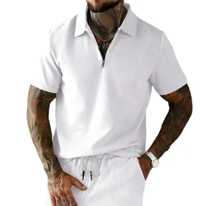 Ensemble d'été pour homme avec polo manches courtes en velours côtelé et short d'été.