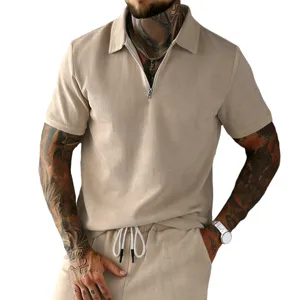 Ensemble polo vintage en velours côtelé à manches courtes pour homme avec short décontracté.