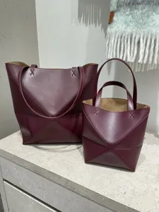 Nouveau grand sac cabas pliante geometrique en cuir de vachette sac porte epaule
