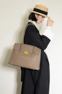 Genuine leather women shoulder bag, vintage large capacity commute tote briefcase stylish.