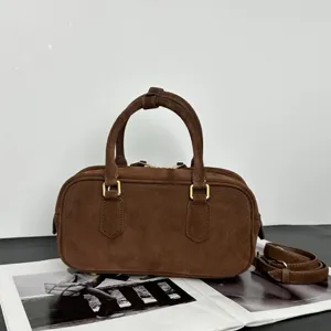 Klassische braune Wildleder Bowling Handtasche, Retro Kissen Umhaengetasche fuer Damen