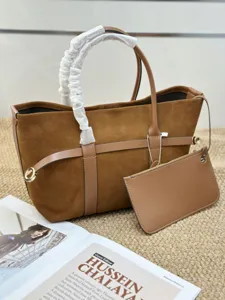 Bolso tote de ante marrón con estuche a juego, bolso de hombro de lujo de gran capacidad.
