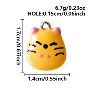 Detaillierte Größenangaben für den gelben 3D Cartoon-Katzenanhänger aus Edelstahl Schmuck