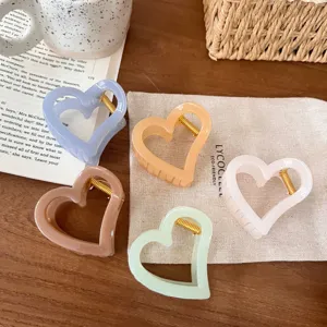 Süße herzförmige Haarklammern Set, pastellfarbene Kunststoff Haarschmuck für Frauen und Mädchen.
