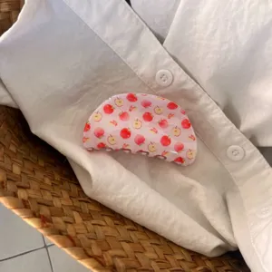 Pince à cheveux motif pomme rose demi-circulaire accessoire élégant pour coiffure quotidienne