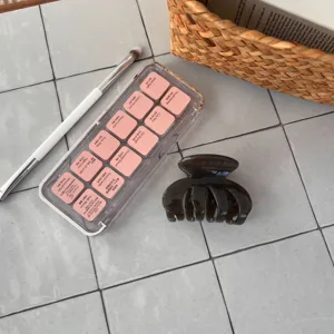 Französische elegante kleine 4-Zahn unregelmäßige Haarklammer Haarschmuck für Alltag