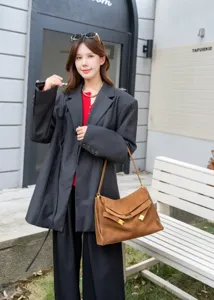 Retro suede shoulder bag for women, large capacity commuter tote, stylish casual handbag