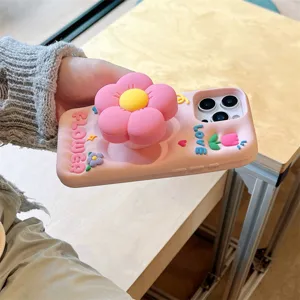 Niedliche 3D rosa Blumen Pop-Socket iPhone Hülle mit geprägten Liebesbriefen und Schutzdesign.