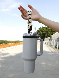 Handgemachte Gänseblümchen Tassen Handschlaufe Detail für große Becher und den täglichen Einsatz.