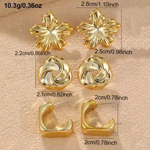 Detailansicht des vergoldeten Ohrring-Sets mit vintage Blumen und modernen Creolen.