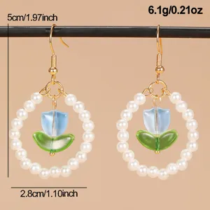 Pendientes colgantes de perlas con tulipán vintage y flor de vidrio azul, ganchos dorados.
