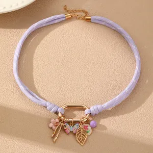 Lila geflochtene Seil-Choker-Halskette mit süßen Anhängern, modischer Sommerschmuck für Damen.