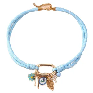 Hellblaue geflochtene Seil Schlüsselbeinkette mit Gänseblümchen Blatt Schleifen Sommer Schmuck.