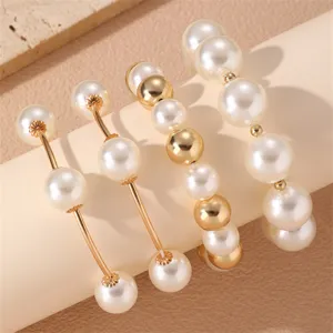 Conjunto de pulseras multicapa elegantes de perlas sintéticas y cuentas doradas para mujeres