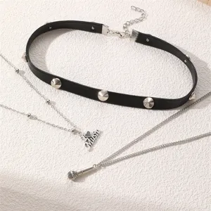 Set kolie choker apo mauro derma punk me mousiko kremasto kai alysides gia gynakes.