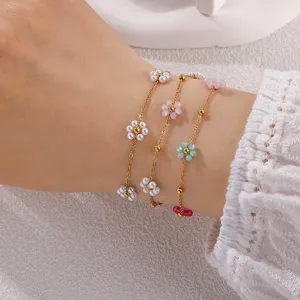 Detailansicht von bohemian Perlen Blumen Goldkette Armbänder für Damen Strand Urlaub.