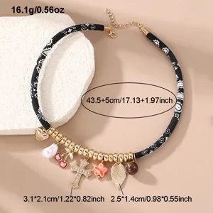 Damen schwarze Stoff Kette Choker mit Kreuz Kirsche Perle Anhänger und goldenen Perlen