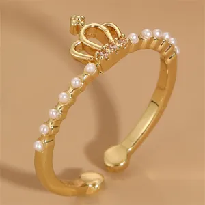 Goldene Kronen Perlen Offener Ring Verstellbare Größe Elegantes Damen Finger Schmuck Design.