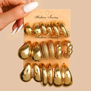 Goldene dicke Creolen Ohrringe Set für Damen geometrischer Vintage Schmuck Detailansicht
