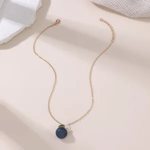 Damen Mode Frucht Anhänger Halskette mit süßem Blatt Charm elegante Schlüsselbein Kette