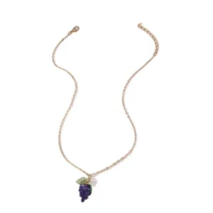 Roségold Trauben Anhänger Halskette mit grünem Blatt und weißer Blume für Damen Schmuck
