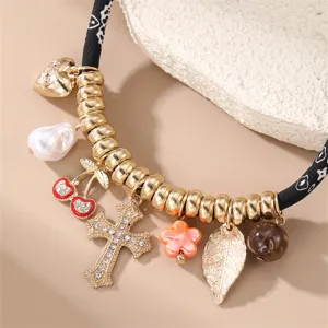 Y2K gotische Strass Kreuz Anhänger Halskette Multi-Element Samt Kordel Choker Schmuck