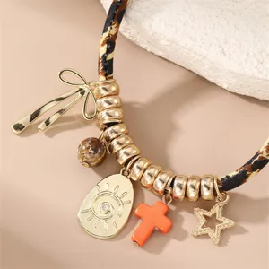Damen Mode Leo Print Samt Kordel Halskette mit Goldperlen und süssen Anhängern und Charms