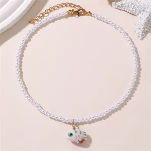 Elegante weiße Kunstperlen Choker Halskette mit süßem Keramik Fisch Anhänger Schmuck.