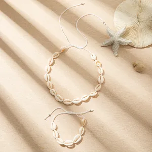 Handgemachte Muschel Halskette und Armband Set mit verstellbarer weißer Kordel Strandstil.