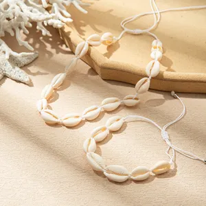 Handgefertigte Muschel Halskette und Armband Set, minimalistischer Strand Stil geflochtener Schmuck.