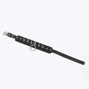 Gotische Punk schwarze Leder Nietenhalsband Halskette mit O-Ring, Harajuku Alternative Schmuck.