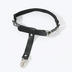Gotische zwarte lederen dijbeen kousenband, punk beenharnas met metalen clips voor dames.