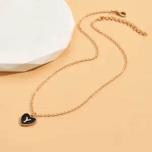 Goldfarbene Kette mit schwarzem Emaile Herz Anhänger und Buchstabe Y für Damen Schmuck