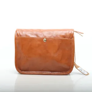 Vintage brown genuine leather messenger bag for women, stylish retro crossbody shoulder bag.