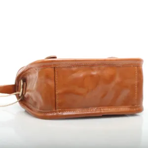 Vintage genuine leather messenger crossbody bag for women, classic retro style cowhide purse.