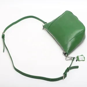 Green leather crossbody bag for women, simple high-end small square shoulder bag.