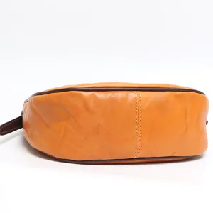 Borsa a spalla in vera pelle per donna, borsa a tracolla in pelle bovina conciata al vegetale.