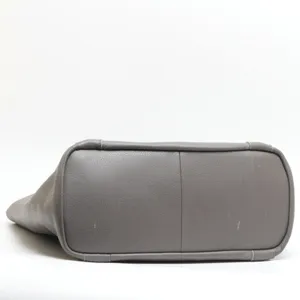 Grey leather tote bag for women, large capacity cowhide shoulder bag for daily commuting.